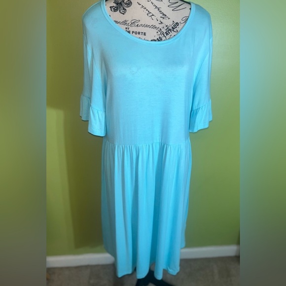 Vi! Show Dresses & Skirts - Elegant Blue Dress